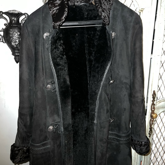 Revillion Shearling maxi coat black 1980’s vintage. Paris France - Picture 3 of 13